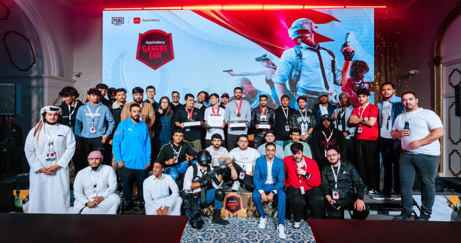 كأس AppGallery Gamers Cup (AGC) يستضيف بطولة لعبة Top Battle Royale وسط منافسة مذهلة وحضور كبير لأول مرة في الدوحة