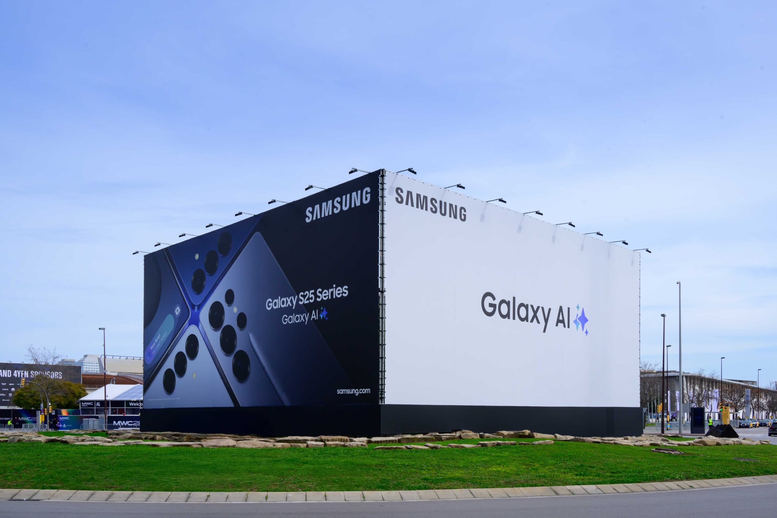 Samsung Solidifies its Mobile AI Leadership at MWC 2025: From Galaxy AI to Software-Centric Networks