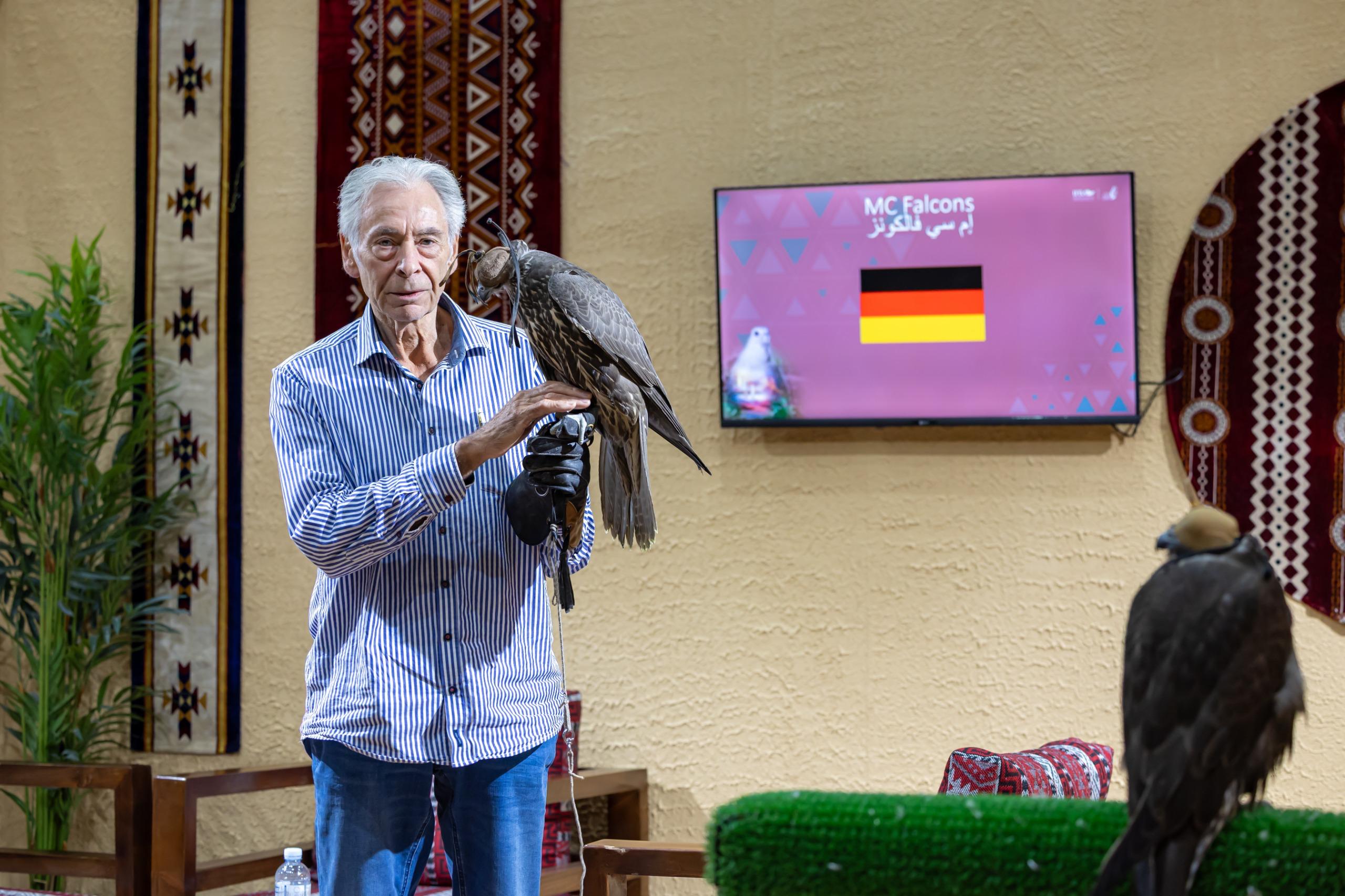 مزرعة “كورد” الألمانية تبيع كامل إنتاجها بخامس يوم لعرضها بالمزاد الدولي لمزارع إنتاج الصقور 2025