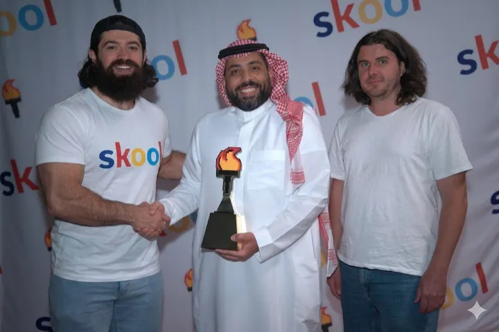 “خلك فاهم” يتصدر منصة سكول العالمية